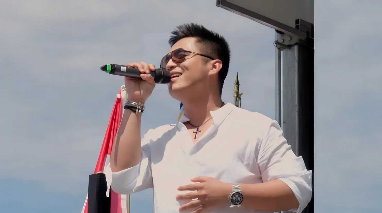 Rhett Dela Cruz