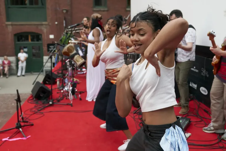 Dancers on the red carpet
