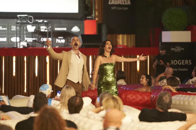 Opera duo in the VIP lounge